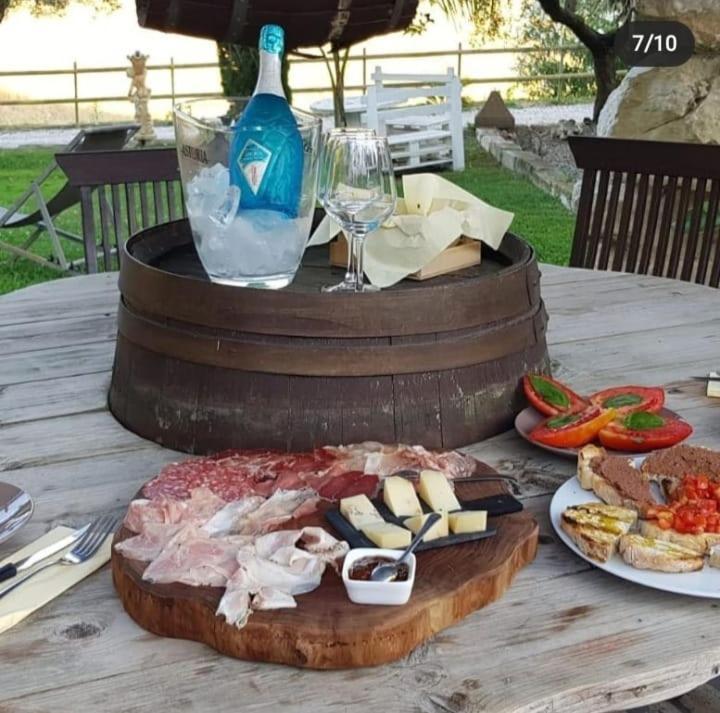 Il Giardino Dei Flintstones B&B Cerveteri Zewnętrze zdjęcie