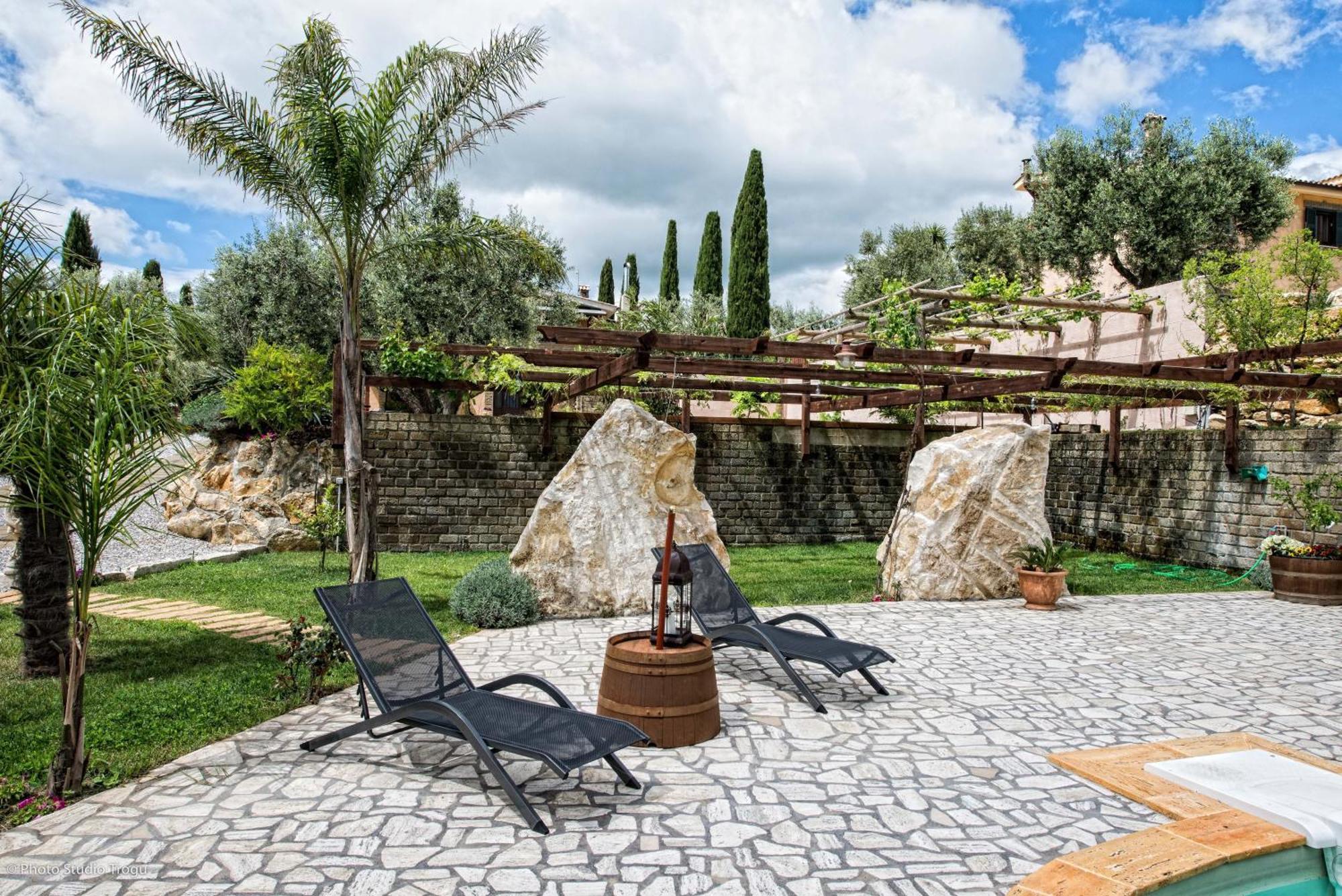 Il Giardino Dei Flintstones B&B Cerveteri Zewnętrze zdjęcie